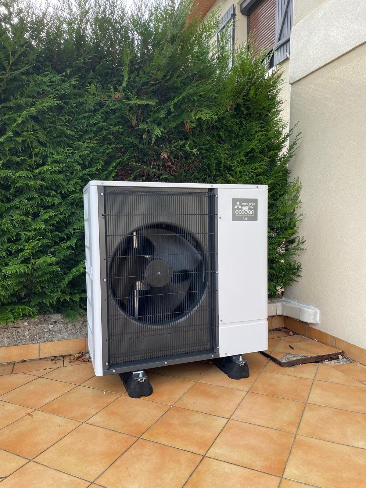 Installation PAC Mitsubishi à Courtry